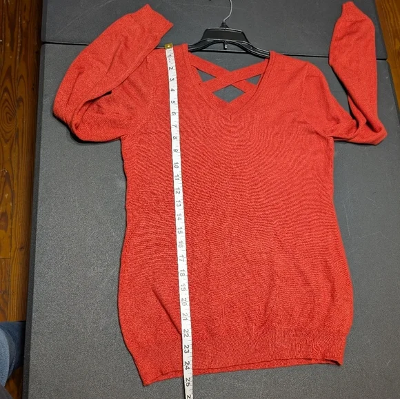 Love Ellie Women's Orange V-Neck Sweater with Cross Back Detail Size Small NWOT - Picture 5 of 7